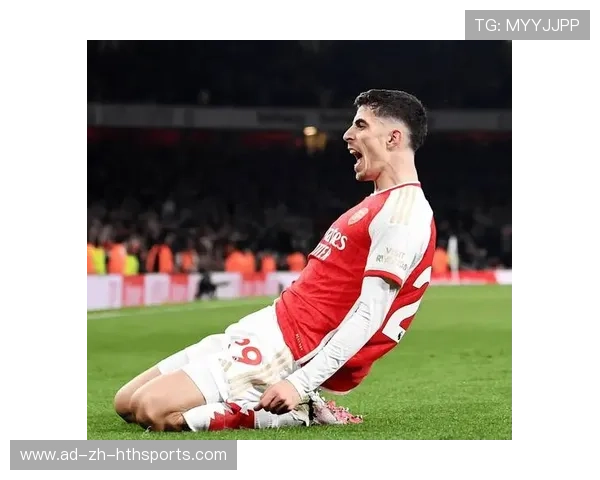 凯恩巧妙挑球摆脱防守