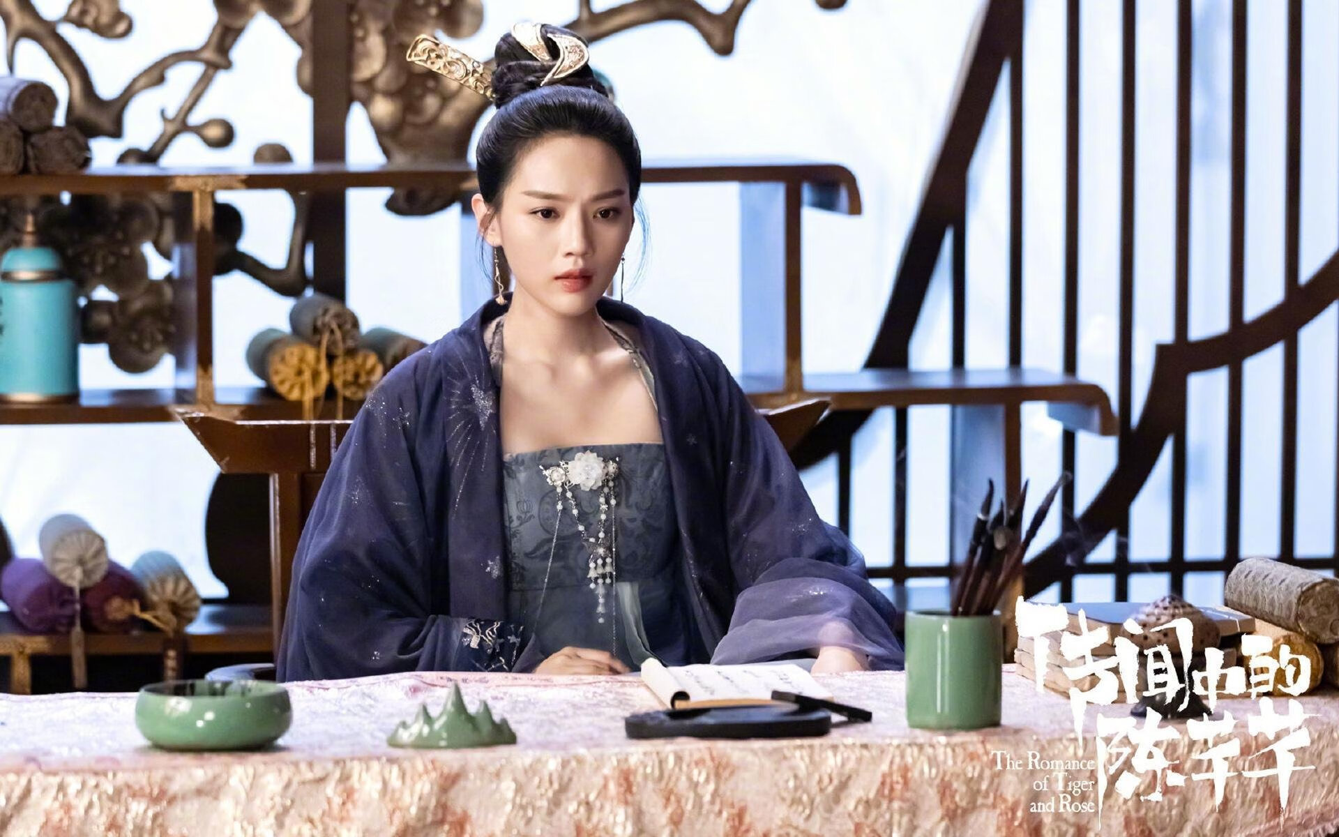 “高新体育中心羽毛球：赛事进程紧张刺激，决赛悬念重重”